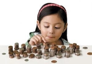 girl-counting-money